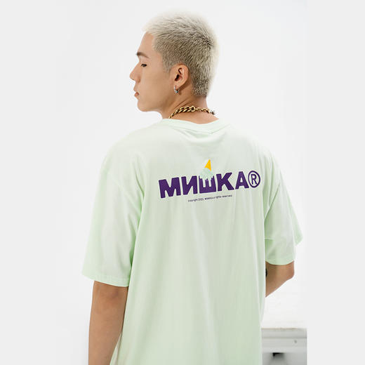 MISHKA大眼球潮牌2022春夏新品后背LOGO印花基础版圆领短袖T恤M21100029M 商品图2
