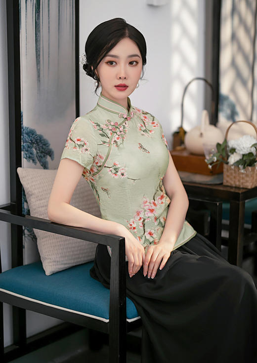 2022夏季单层中国风唐装清凉旗袍套装 XL757 商品图1