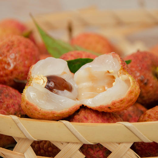 广东白糖罂荔枝白润如玉 柔滑爽口 3斤/5斤/10斤家庭装【顺丰空运】 商品图1