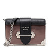 PRADA 普拉达 女士 Cahier系列 Saffiano 皮革金属刻字徽标黑拼棕色斜挎单肩包 黑色 1BH018 2B1E F0N52 WCH 商品缩略图0