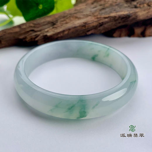 派瑞翡翠 翡翠手镯 糯冰种 飘绿色 商品图1