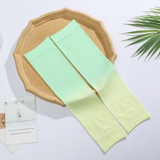 前200买一送一 | 夏日好物“明萱”渐变清凉冰袖 冰丝透气 遮挡紫外线 UPF50+ 多色可选 商品图10