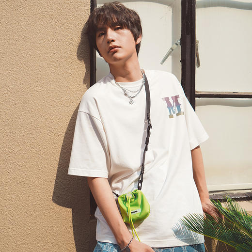 MISHKA大眼球潮牌2022春夏新品 渐变色印花圆领短袖T恤男女同款M21100057M 商品图2