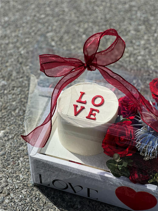    LOVE · 蛋糕鲜花礼盒 商品图4