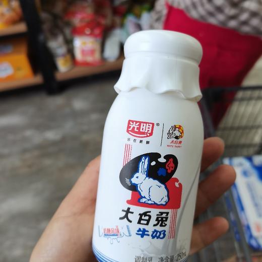 光明大白兔奶糖风味牛奶250ml 商品图0