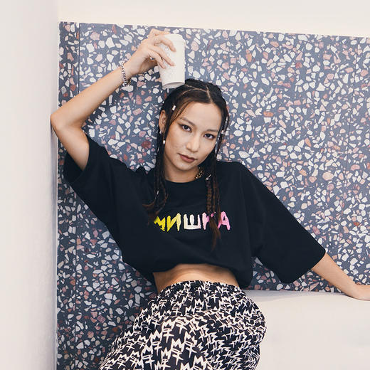 MISHKA大眼球潮牌2022春夏新品 立体渐变绣花圆领短袖T恤男女同款M21100086M 商品图3