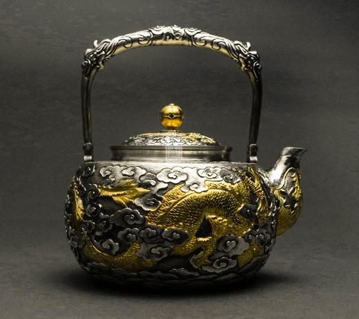 【银壶】飞龙壶，满工浮雕云龙，典雅祥和 商品图0