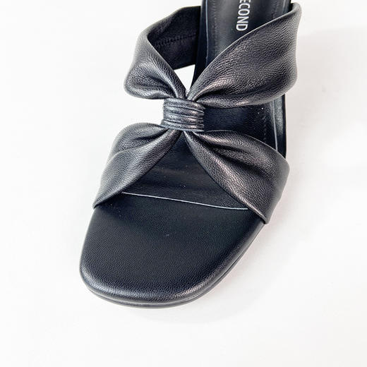 IUIU SECOND 夏季柔软羊皮方头交叉带粗跟凉拖鞋U20BJ23421 商品图8