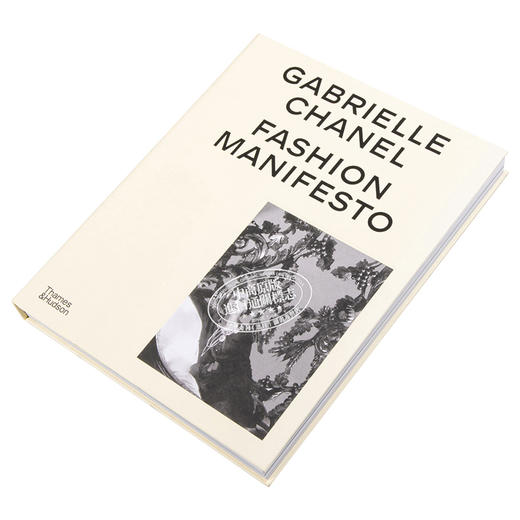 【中商原版】Gabrielle Chanel:Fashion Manifesto 英文原版 可可香奈儿:时尚宣言 商品图2