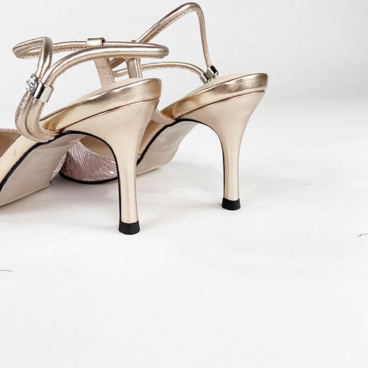 IUIU SECOND 时尚水波纹格利特尖头高跟后空凉鞋U20AH10491 商品图8