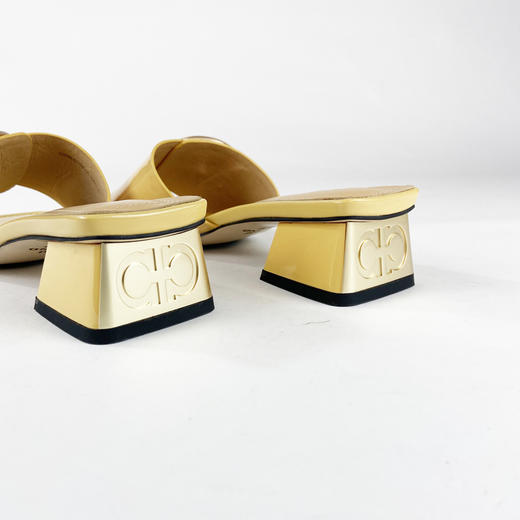 IUIU SECOND 夏季时尚字母扣方头粗跟凉拖鞋U20BJ23361 商品图4