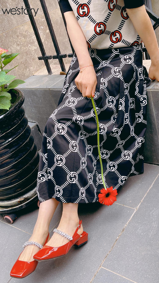 westory2022年春夏新款法式气质水钻低跟包头凉鞋玛丽珍单鞋W22AH55031 商品图1