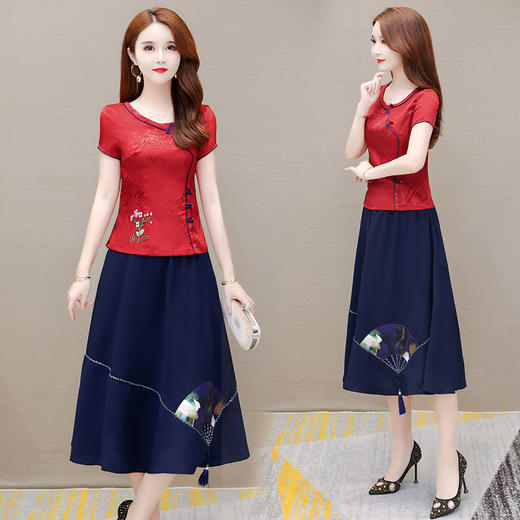 YWE QPD55两件套装连衣裙绣花改良版旗袍上衣半身裙 商品图2