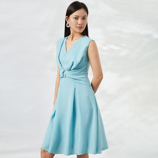 EITIE爱特爱夏季新款纯色百搭洋气收腰连衣裙6607367 商品图3