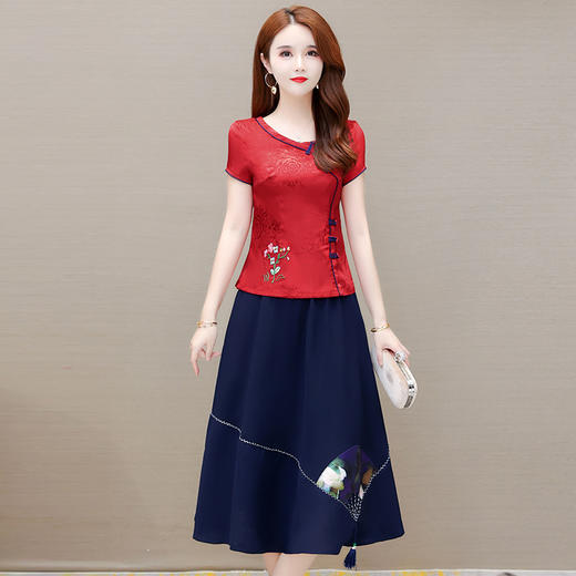 YWE QPD55两件套装连衣裙绣花改良版旗袍上衣半身裙 商品图3