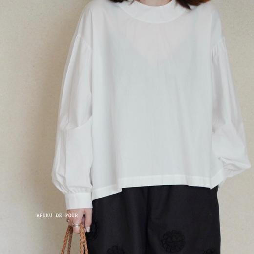 （4折）FRANCESCA卡其白黑色圆领上衣 商品图5