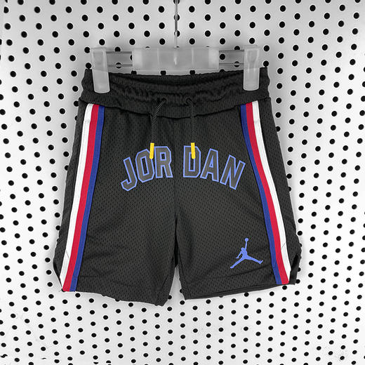 AIR JORDAN乔丹童装夏款AJ五分裤速干运动短裤篮球裤JD2222084 商品图1