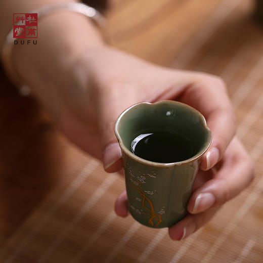 杜甫草堂君子之仪青瓷创意小酒杯古代陶瓷小茶杯送长辈的实用礼物 商品图1