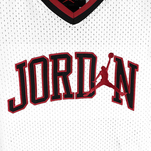 JORDAN/乔丹AJ童装夏男童V领网眼速干篮球服短袖T恤JD2222115透气网布速干篮球运动短裤JDJD2122067 商品图3