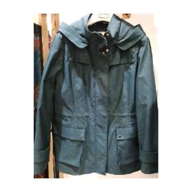 3楼  妙采女风衣