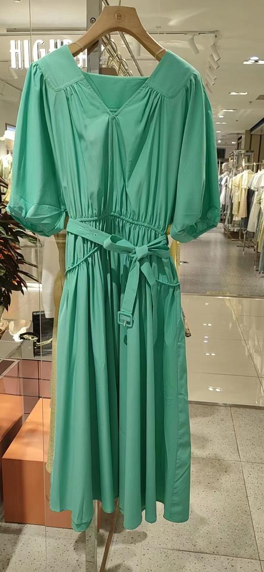 贝茜妮:连衣裙 款号：023L01982 商品图0