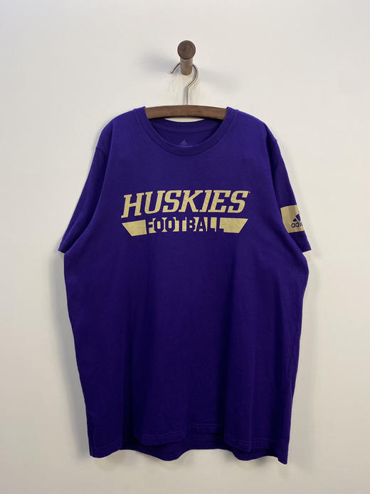 adidas 阿迪达斯 AMPLIFIER TEE 
康涅狄格大学 哈士奇队 短袖T恤 _SST(XL) 商品图1