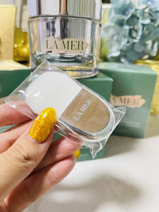 稀缺柜台tester 装 脖子不美造型全毁！新款海蓝之谜颈霜50mllamer紧致美颈霜改善颈部细纹颈膜 价值2410，
Lamer颈部精华霜🌸30+以上女性拥有 商品图2