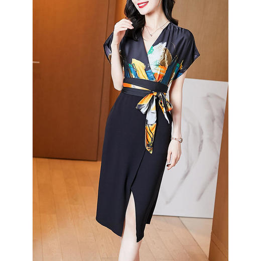 AHM-tz926新款优雅气质系带收腰V领短袖过膝中长款印花连衣裙 商品图3