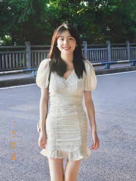 看👀，在发光耶( •̀ ω •́ )y