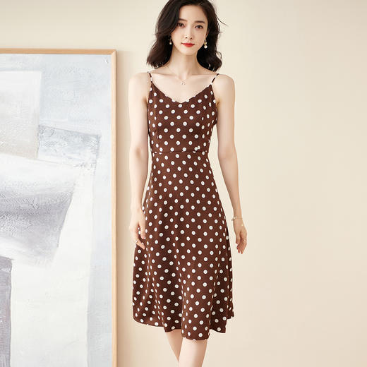 剩S 米思阳2024夏季新款复古优雅波点吊带裙子修身显瘦中长连衣裙1140 商品图1