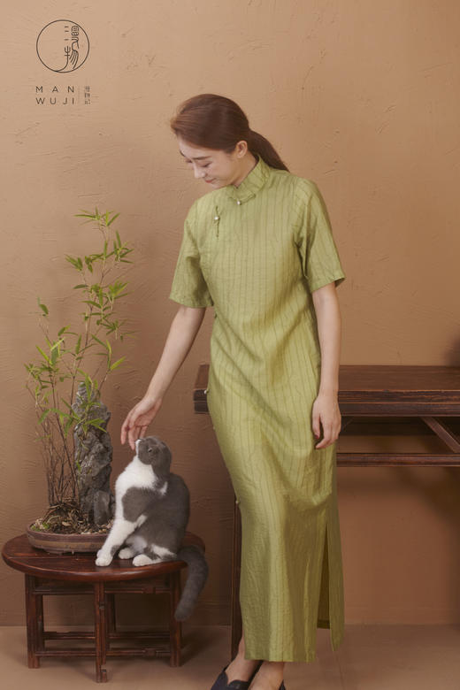 【漫物记】 丝棉绿条纹平肩四分袖旗袍 商品图5