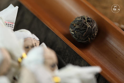 2022年曼松王子山 普洱茶生茶（龙珠） 100克 商品图2