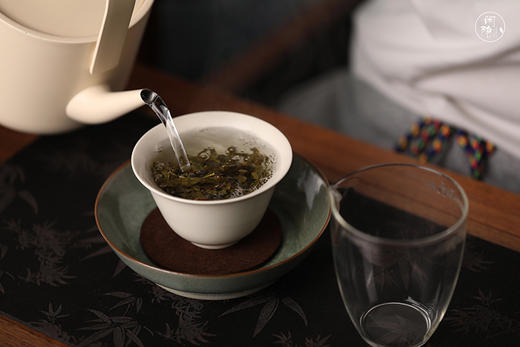 2022年老曼峨古树 普洱茶生茶（龙珠）100克 商品图4