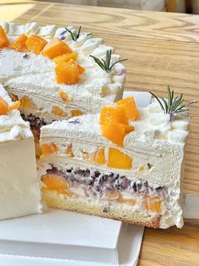 芒果血糯米千层