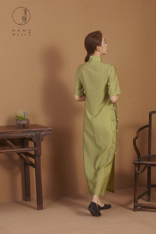 【漫物记】 丝棉绿条纹平肩四分袖旗袍 商品图2