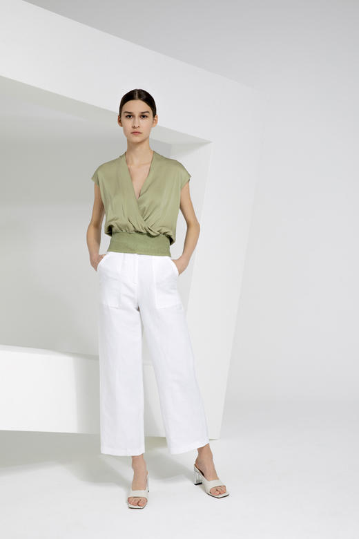 CARA时尚V领衬衫KB221MWB0121 商品图5