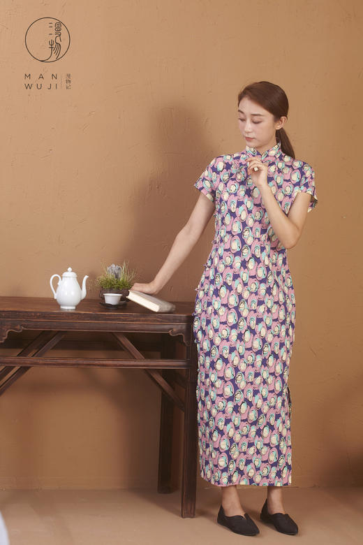 全棉连肩袖粉彩圆旗袍 商品图4