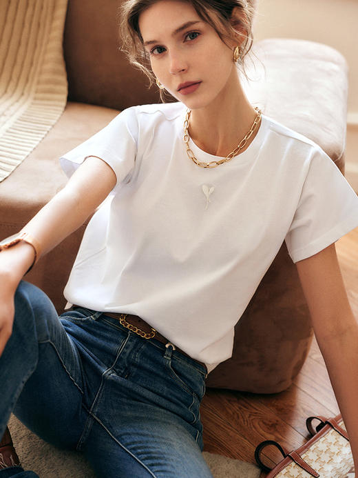 OLrain法式高级穿搭白色短袖t恤女夏季222新款显瘦刺绣打底上衣 商品图3