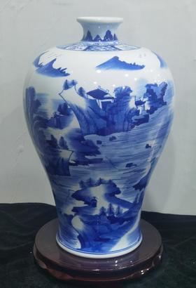 柴窑青花康熙山水梅瓶