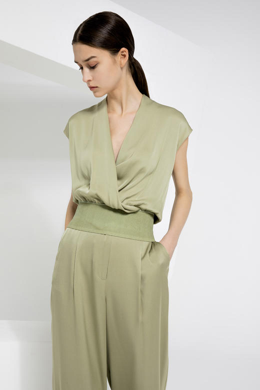 CARA时尚V领衬衫KB221MWB0121 商品图3