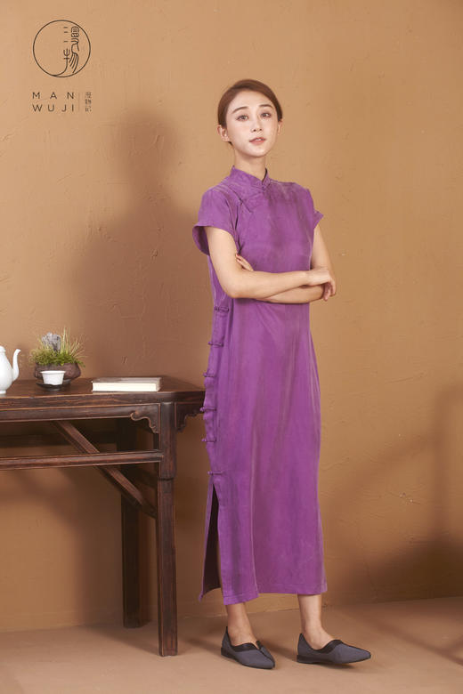 铜氨丝连肩袖紫色旗袍 商品图0