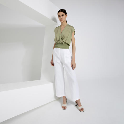 CARA时尚V领衬衫KB221MWB0121 商品图0