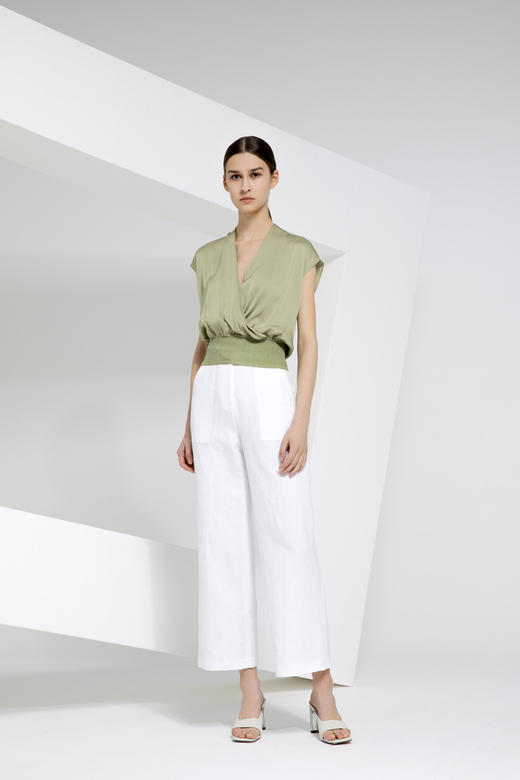 CARA时尚V领衬衫KB221MWB0121 商品图4