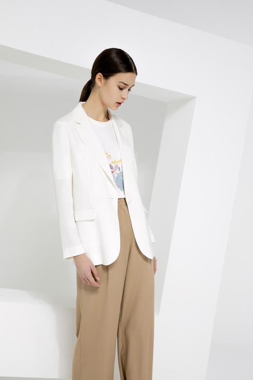 CARA休闲时尚夹克KB221MWJ0112 商品图3