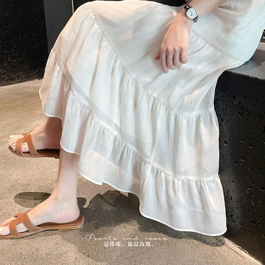 22夏款 “古董裙” 一条波光粼粼洋洋洒洒拼接设计大裙摆珍珠细节米白半身裙 商品图0