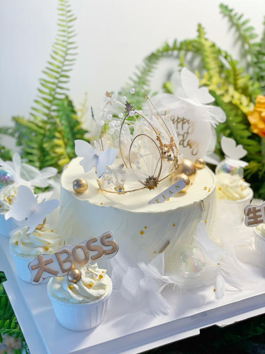 女王范主题蛋糕，做自己的女王，无需借助别人的光，可供15人分享 商品图3