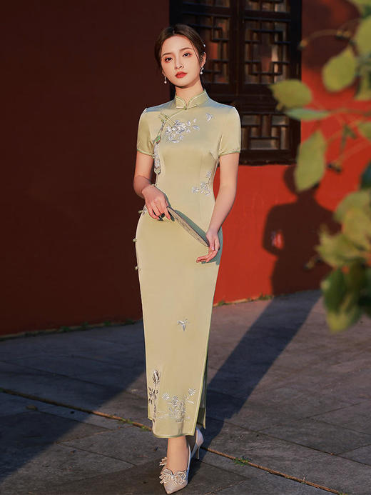 MYJ新款改良女复古刺绣年轻气质旗袍 商品图2