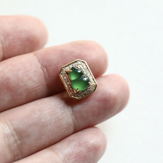 高冰种阳绿翡翠绿方葫芦吊坠18k黄金钻石镶嵌 商品图9