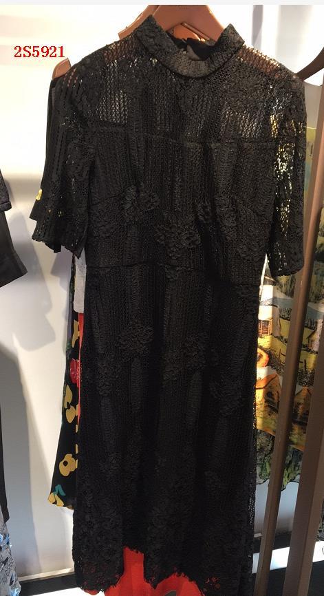2S5921漆黑连衣裙 商品图1