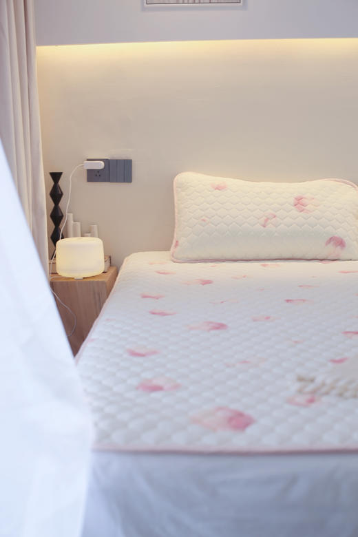 【JACE 乳胶凉席】90%乳胶 99%持久双层抑菌  婴幼儿A类标准  比体温低3-5度 +2个枕头套 商品图0